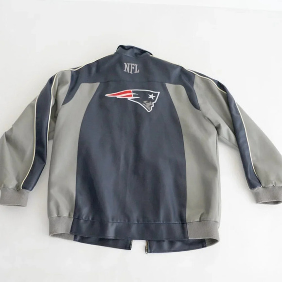 VTG 90'S NFL Team Apparel New England Patriots Blue And Gray Faux Leather Jacket - Picture 2 of 14